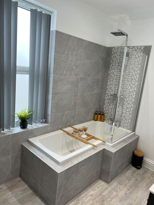 Brand New Stunning Family House Villa Blackpool Exterior foto